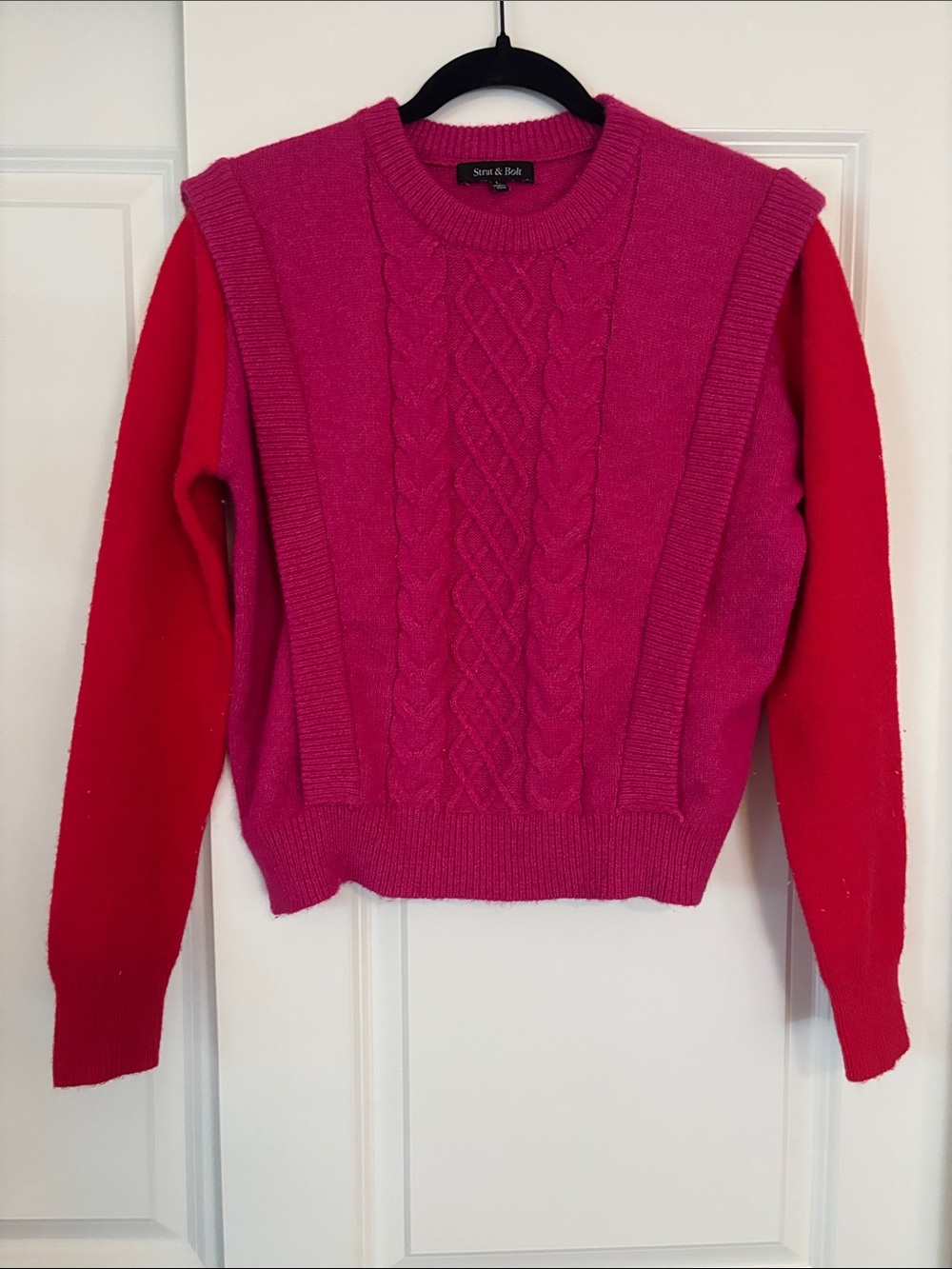 Women's Two-Tone Crewneck Sweater in Fuchsia and Red